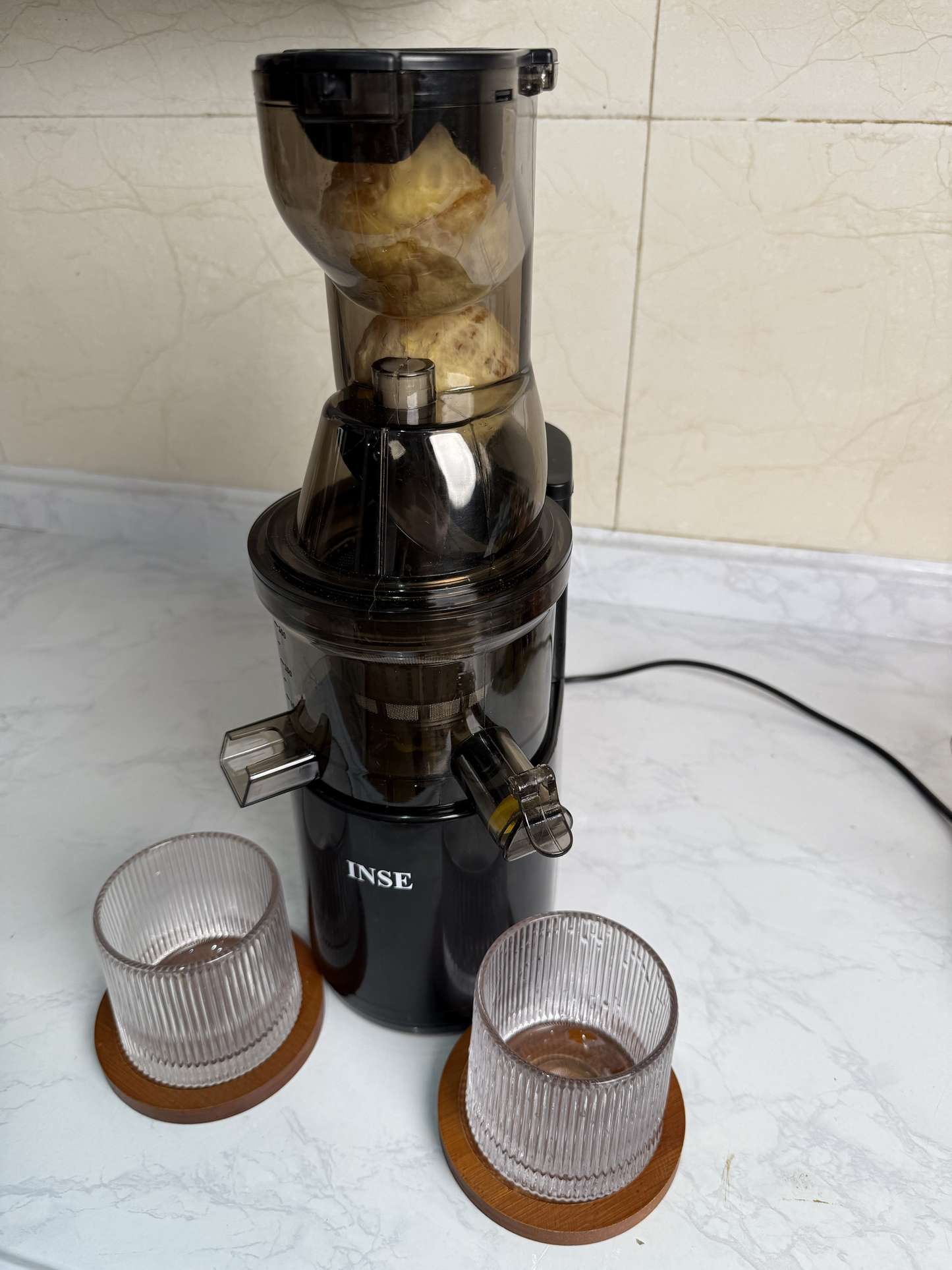 INSE Electric Fruit presses, Juicer Machines, Cold Press Juicer,500W Copper Motor, Dual Filtration System, Perfect for Home & Juice Bars-FP10