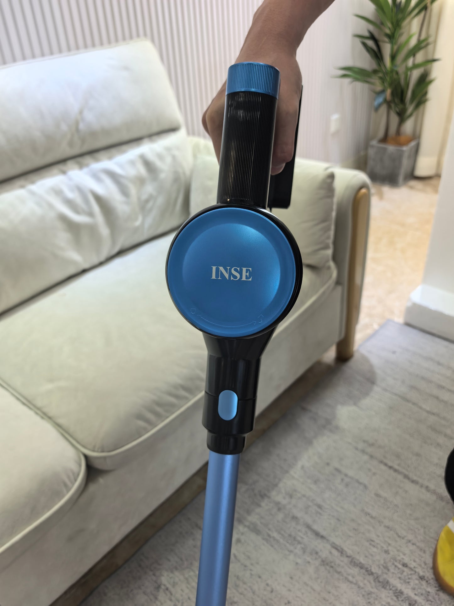 INSE Vacuum Cleaner,Cordless and Lightweight Stick Vacuum with Powerful Suction, 2200mAh Battery, 40 Mins Runtime, Self-Standing, Rechargeable Vacuum Cleaners for Home Hardwood Floor Carpet Pet Hair-N8